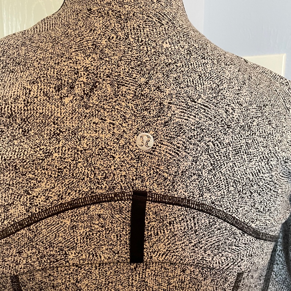 Lululemon Define Jacket - Size 4 - image 4